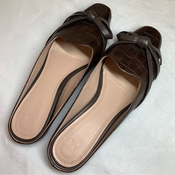 AD & Daughters Brown Croc-Embossed Leather Mules, Leather Soles and Lini… - Picture 2 of 15